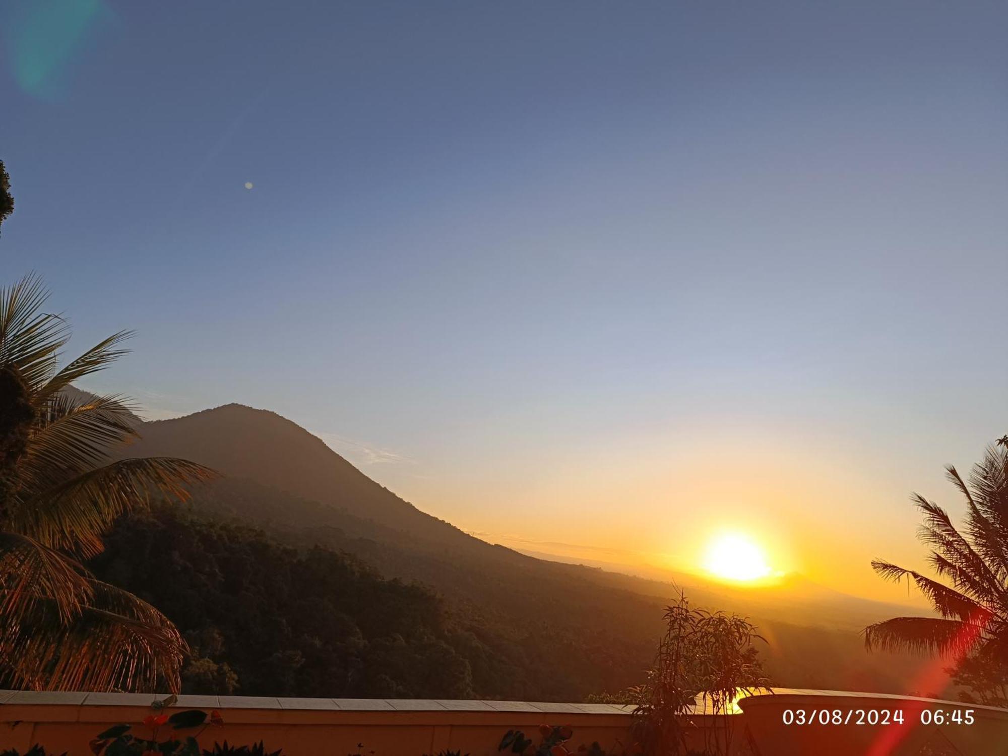 Bed and Breakfast Dwan Tea Mountain Side Джатилувих Экстерьер фото